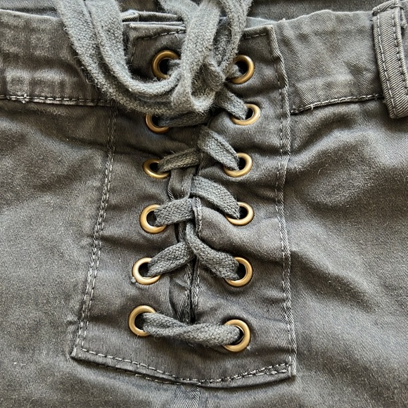 Gray lace up mini skirt - Picture 3 of 4